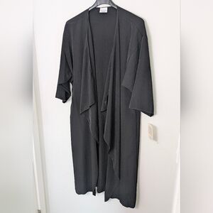 New LuLaRoe Women's Shirley M Medium Solid Black Kimono Cardigan Cover Up